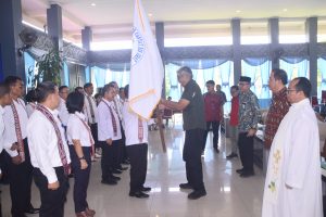 Serahkan Bendera Pataka, Bupati Sintang Lantik Pengurus LP3K Kabupaten Sintang Periode 2024-2029