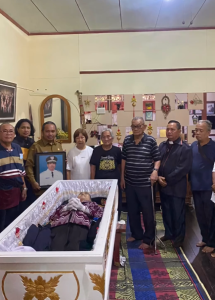 R. Juris Mening Meninggal Dunia,  Wabup Sintang Melayat Ke Rumah Duka