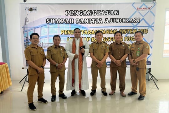 Hadiri Acara Pengambilan Sumpah Petugas Ajudikasi PTSL, Ini Harapan Kades Penyak Lalang