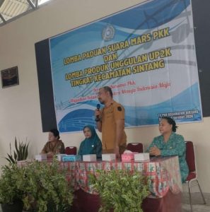 Camat Sintang Hadiri dan Buka Lomba Paduan Suara Mars PKK