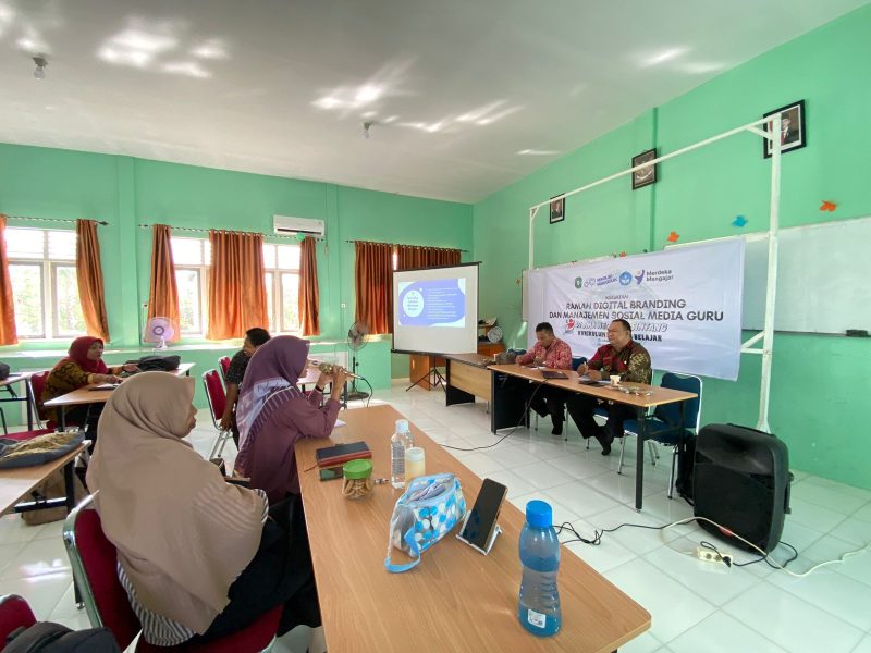 Penguatan Digital Branding Sekolah, SMA Negeri 4 Sintang Undang Kominfo Sintang