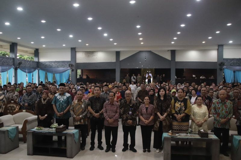 Pemkab Sintang Laksanakan Acara Pisah Sambut di Pendopo Bupati Sintang